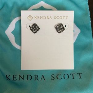 Kendra Scott gunmetal studs